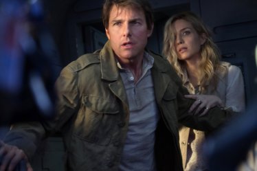Tom Cruise & Annabelle Wallis in The Mummy